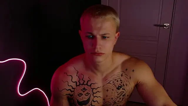 Snapshot of James__Noah chatting on October 23, 2025, 7:56 pm James Noah online show from October 23, 2025, 7:56 pm