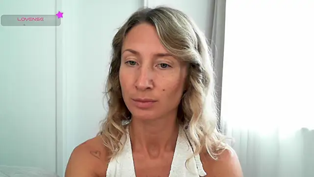 Paevoa online show from December 3, 2025, 9:29 am