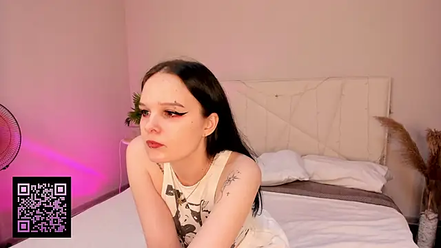 Snapshot of Cassies-Sandyy chatting on October 23, 2025, 10:36 am Cassies-Sandyy online show from October 23, 2025, 10:36 am