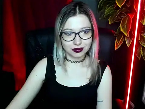 Snapshot of loveHeidi chatting on February 24, 2026, 9:51 am loveHeidi online show from February 24, 2026, 9:51 am