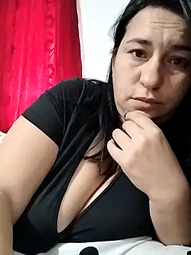 Snapshot of Brunetytka chatting on October 2, 2025, 8:32 am Brunetytka online show from October 2, 2025, 8:32 am