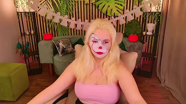 EmillyRogers online show from October 31, 2025, 6:58 am