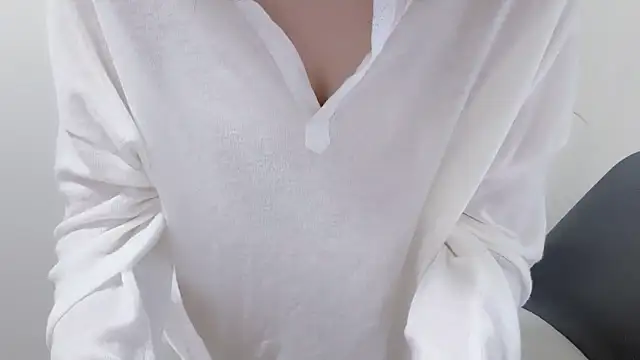 Snapshot of Queen_ww chatting on October 30, 2025, 5:42 am Queen ww online show from October 30, 2025, 5:42 am