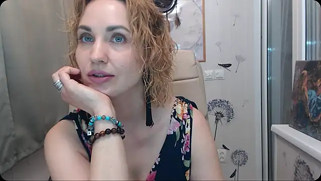 KatrinAlluring online show from October 6, 2025, 4:32 am