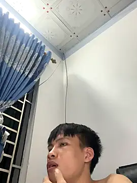 nguyamihf online show from September 12, 2025, 5:46 pm