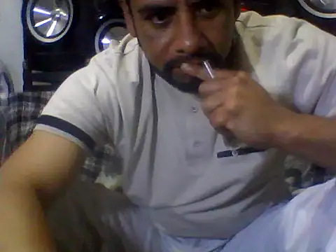 Snapshot of Neggajr87 chatting on February 8, 2026, 3:43 am Neggajr87 online show from February 8, 2026, 3:43 am