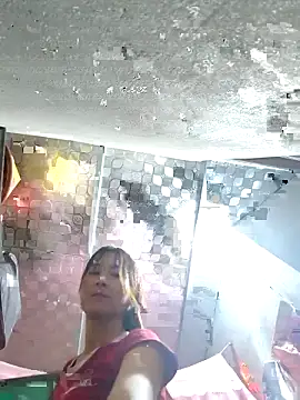 Yumyum kiw online show from November 17, 2025, 6:14 pm