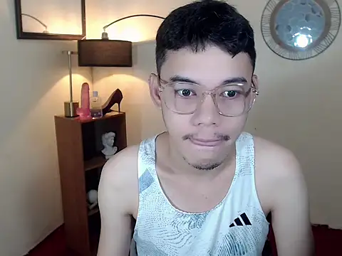 keirflorianxx online show from September 25, 2025, 7:23 am