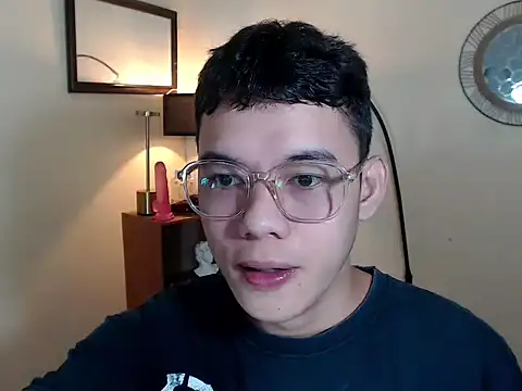 keirflorianxx online show from September 30, 2025, 7:30 pm