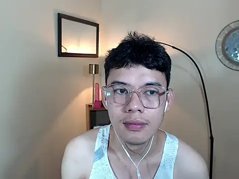 keirflorianxx online show from October 14, 2025, 5:41 am