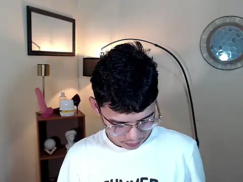 keirflorianxx online show from October 16, 2025, 4:24 am