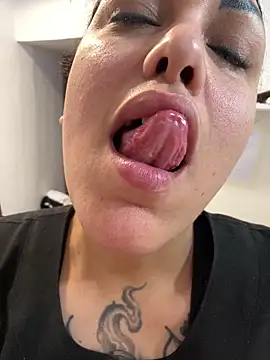cubadesire online show from September 11, 2025, 10:37 am