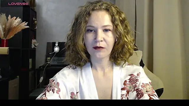 Snapshot of harpermoss chatting on September 15, 2025, 7:14 pm harpermoss online show from September 15, 2025, 7:14 pm