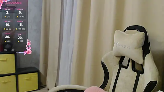 Snapshot of harpermoss chatting on November 6, 2025, 7:48 pm harpermoss online show from November 6, 2025, 7:48 pm