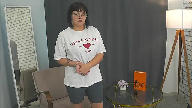 AlissaRonzoni online show from September 9, 2025, 11:54 am