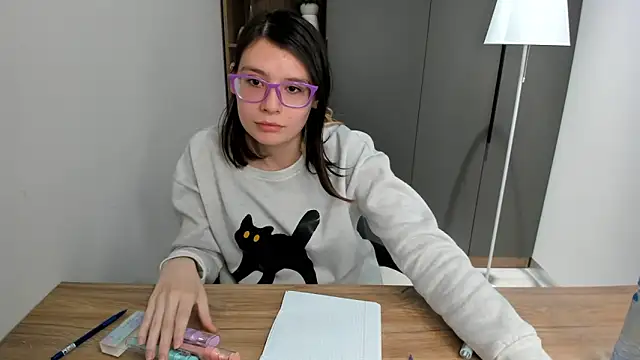 Snapshot of TimikaWendel chatting on September 9, 2025, 4:45 am TimikaWendel online show from September 9, 2025, 4:45 am