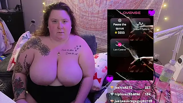 Snapshot of brookenicole3003 chatting on April 18, 2026, 12:47 am brookenicole3003 online show from April 18, 2026, 12:47 am