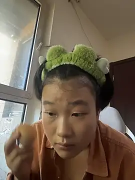 Fengbaby-555 online show from November 25, 2025, 5:51 am