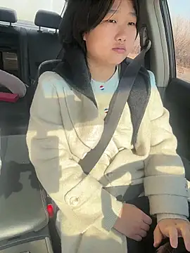 Fengbaby-555 online show from February 12, 2026, 5:46 am