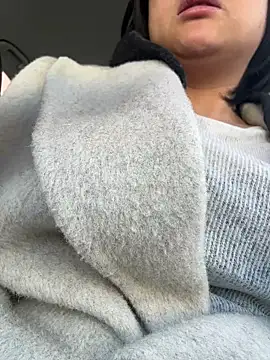 Fengbaby-555 online show from March 9, 2026, 2:04 am