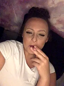 Welsh Maya19X online show from October 2, 2025, 9:44 pm