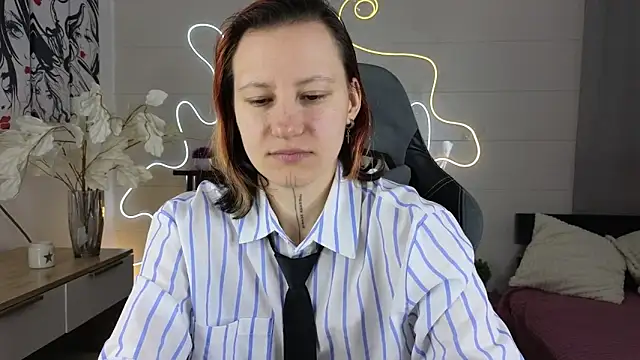 Eva Vilss online show from September 11, 2025, 3:23 pm