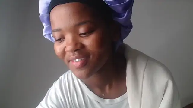 Snapshot of AshleyT255 chatting on September 23, 2025, 6:05 am AshleyT255 online show from September 23, 2025, 6:05 am