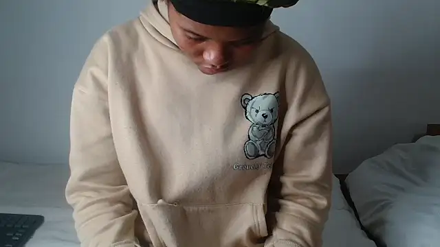 Snapshot of AshleyT255 chatting on October 8, 2025, 6:11 am AshleyT255 online show from October 8, 2025, 6:11 am