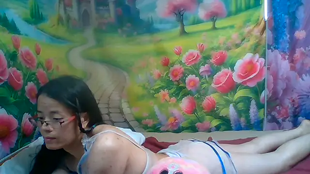 sweethanajapanese online show from June 24, 2026, 12:15 pm