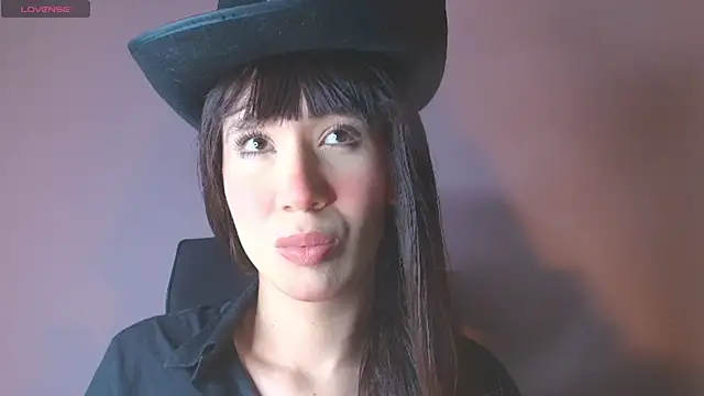 Electra Gosselin online show from December 18, 2025, 3:56 am