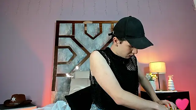 Snapshot of Electra_Gosselin chatting on March 13, 2026, 12:28 am Electra Gosselin online show from March 13, 2026, 12:28 am