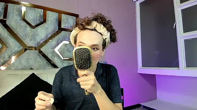 Snapshot of Electra_Gosselin chatting on March 14, 2026, 12:17 am Electra Gosselin online show from March 14, 2026, 12:17 am