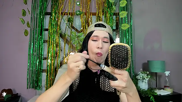 Snapshot of Electra_Gosselin chatting on March 19, 2026, 12:58 am Electra Gosselin online show from March 19, 2026, 12:58 am