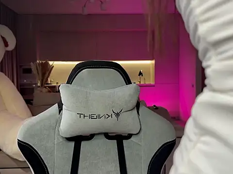 SofI-Play online show from October 30, 2025, 7:25 pm