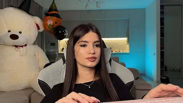 SofI-Play online show from November 4, 2025, 9:14 pm