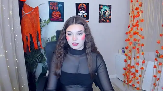 Snapshot of DivineAmour chatting on October 13, 2025, 11:32 am DivineAmour online show from October 13, 2025, 11:32 am