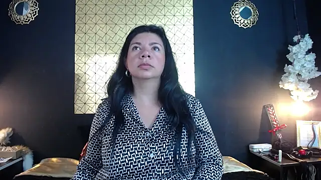 kinky momm online show from May 6, 2026, 4:34 pm