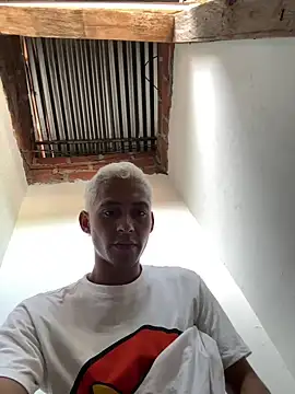 Snapshot of Boy_hot- chatting on March 11, 2026, 6:36 pm Boy hot- online show from March 11, 2026, 6:36 pm