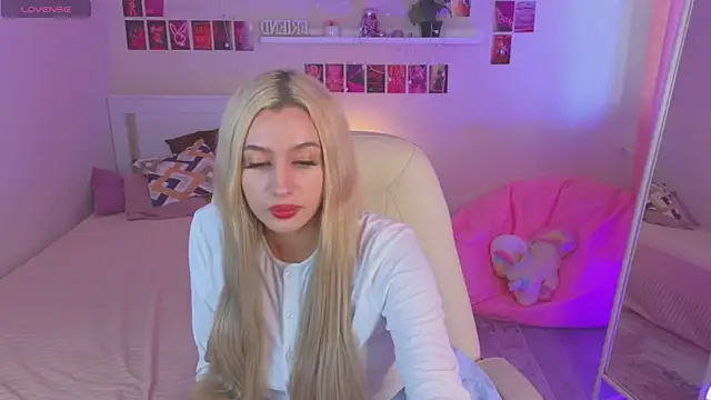 Snapshot of MelanyKink chatting on September 28, 2025, 2:55 pm MelanyKink online show from September 28, 2025, 2:55 pm