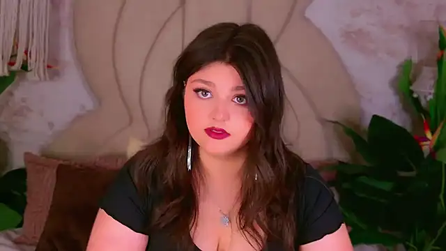 UR BELLA online show from September 30, 2025, 9:36 am