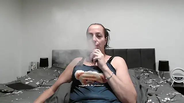 Snapshot of ShawtLana chatting on October 25, 2025, 9:31 pm ShawtLana online show from October 25, 2025, 9:31 pm