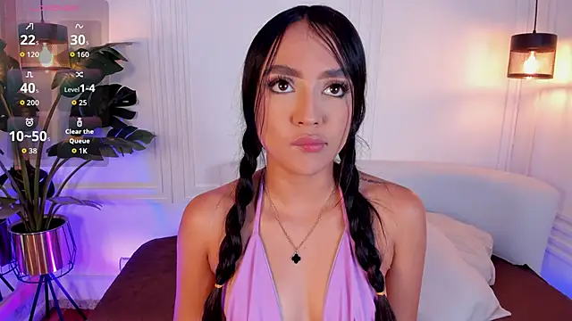 Dafne Hillss online show from November 21, 2025, 12:48 pm