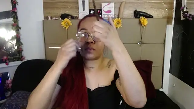 Snapshot of MIA__SPENCER chatting on March 31, 2026, 8:20 pm MIA SPENCER online show from March 31, 2026, 8:20 pm