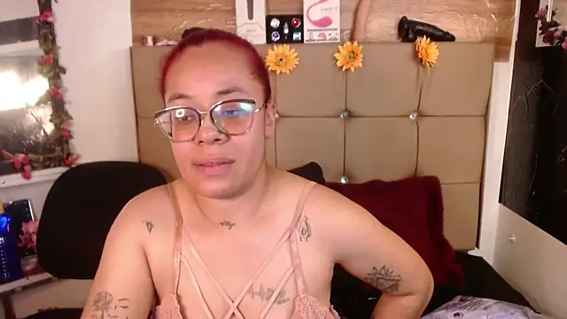 Snapshot of MIA__SPENCER chatting on April 1, 2026, 6:05 pm MIA SPENCER online show from April 1, 2026, 6:05 pm