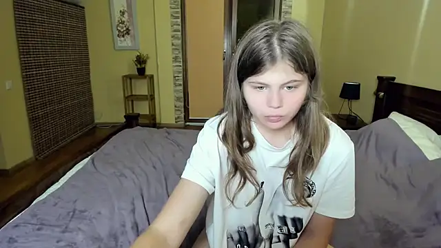 Lilly Jess online show from September 22, 2025, 6:54 pm