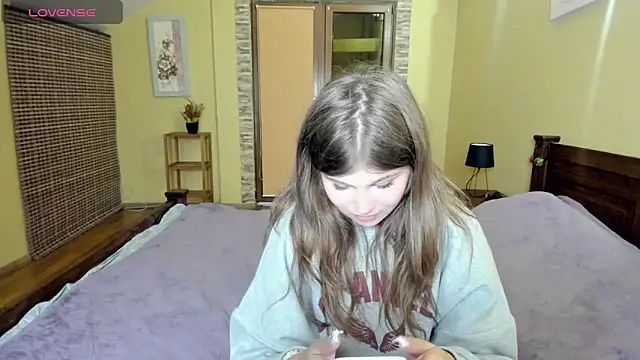 Lilly Jess online show from September 26, 2025, 5:50 pm