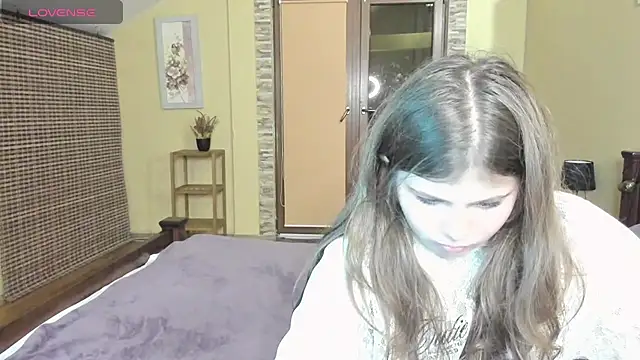 Lilly Jess online show from October 17, 2025, 6:54 pm