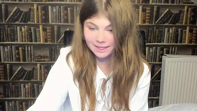 Lilly Jess online show from November 9, 2025, 7:56 pm