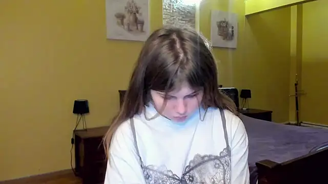 Lilly Jess online show from November 15, 2025, 2:24 pm