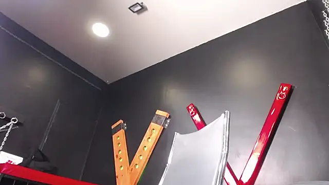 Matthewlodge online show from September 18, 2025, 1:46 pm